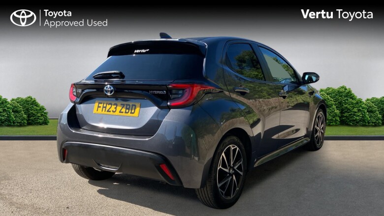 Toyota Yaris 1.5 Hybrid Design 5dr CVT Hybrid Hatchback